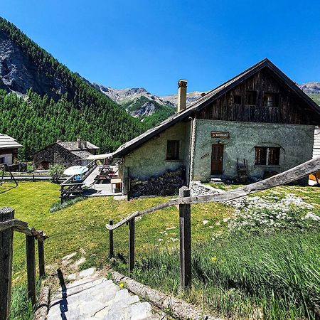 Auberge L'Estoilies Saint-Vérand Eksteriør billede
