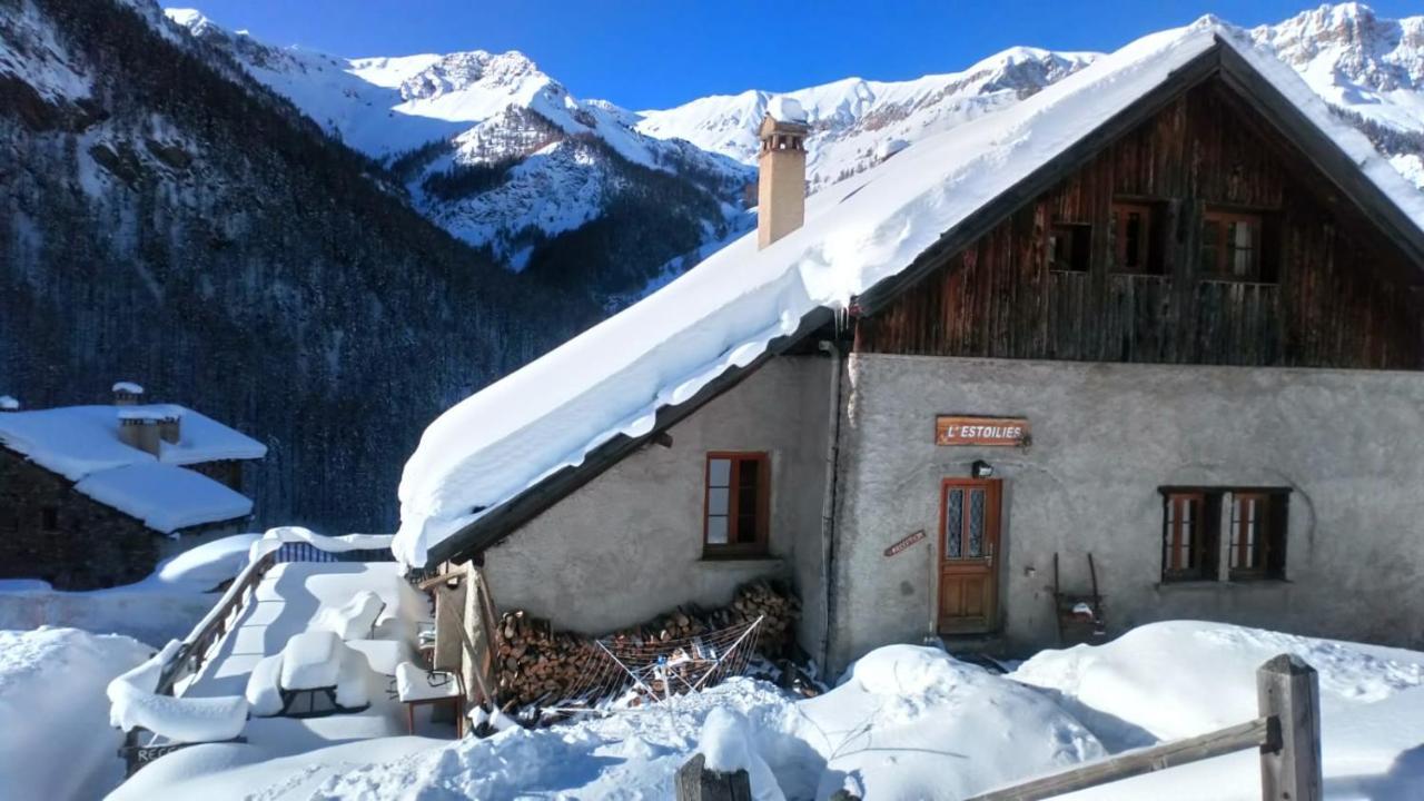 Auberge L'Estoilies Saint-Vérand Eksteriør billede