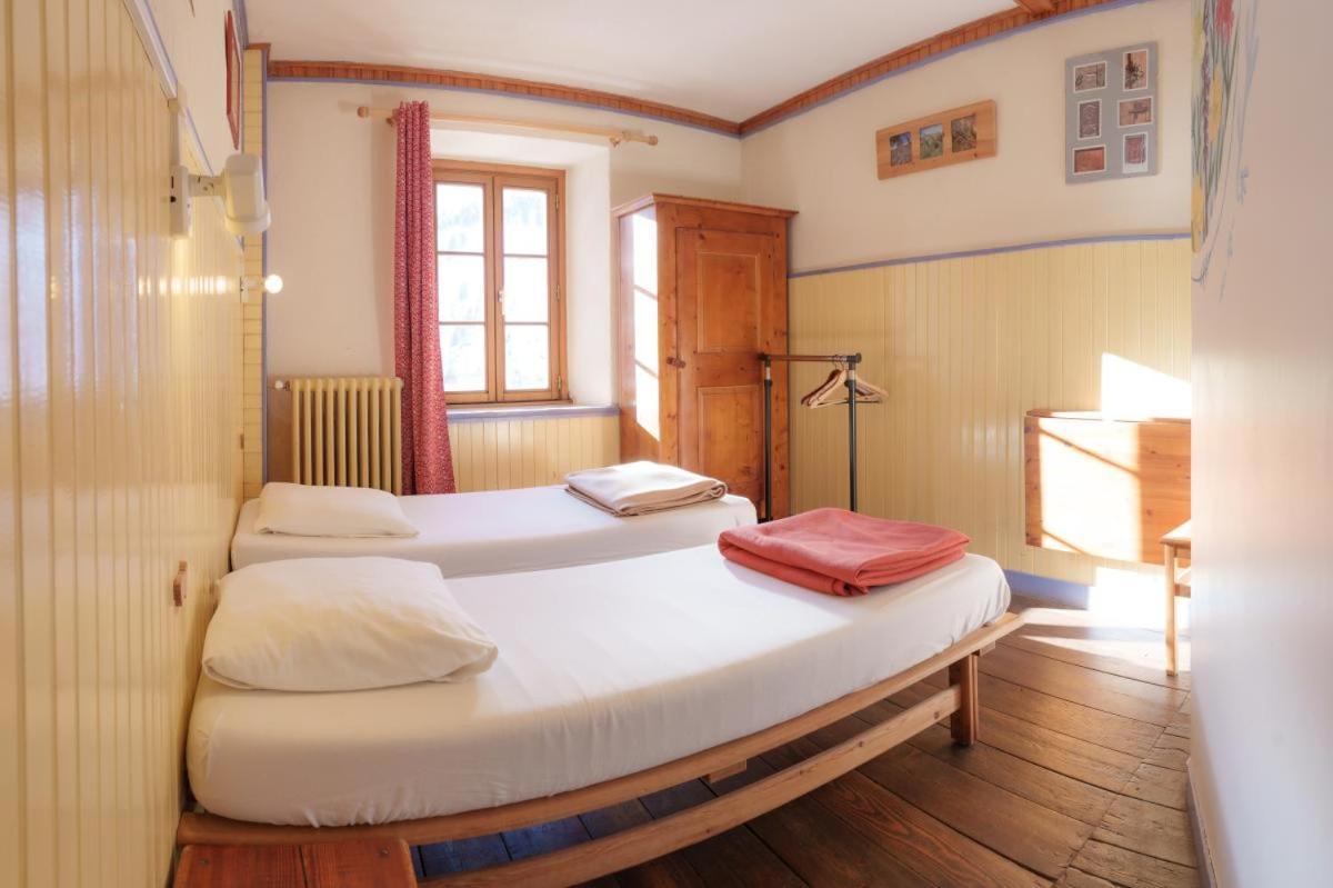 Auberge L'Estoilies Saint-Vérand Eksteriør billede