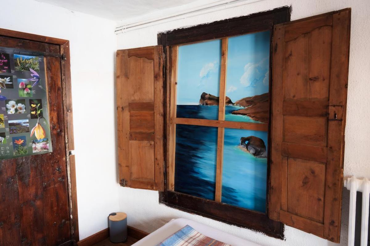 Auberge L'Estoilies Saint-Vérand Eksteriør billede